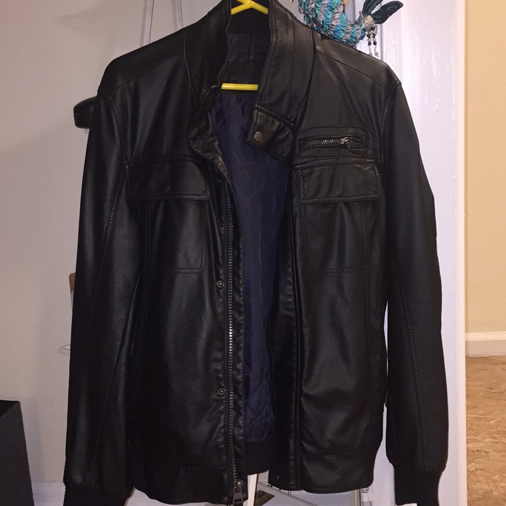 New Barely Worn Leather Jacket !!!! Make an offer!
